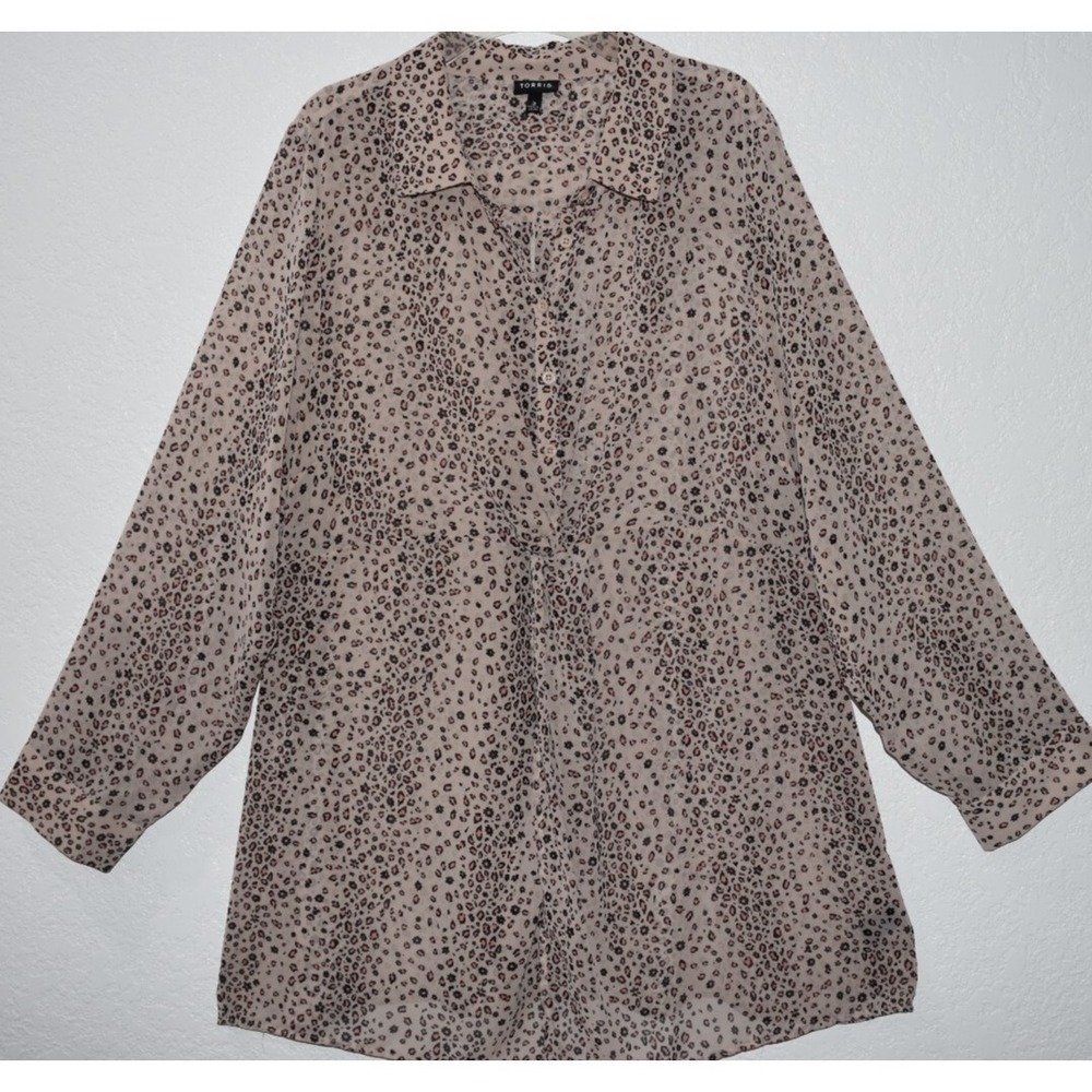 Torrid 3X Tunic Twist Front Semi Sheer Long Sleeve Spotted Print Breezy Popover